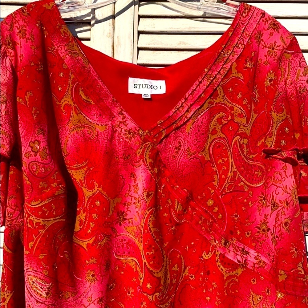 studio   New floral blouse size-34W - Picture 2 of 9
